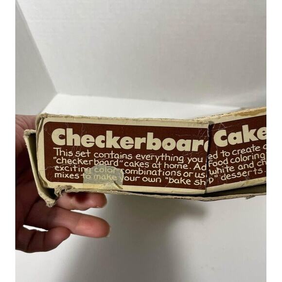 Vintage 1983 HOAN Checkerboard Cake Set Round Pan - Picture 10 of 10